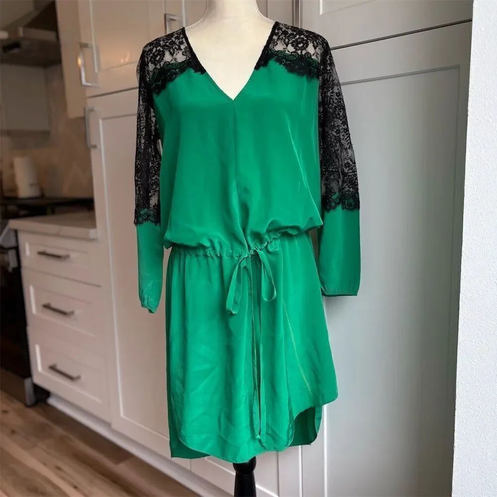 Mason Women's Green Silk Dress Size 4 Knee Length V-Neck Formal